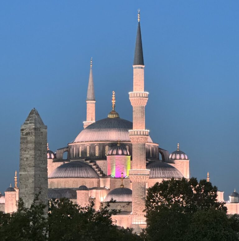 Panorama Stambułu nad Bosforem – zwiedzanie kultowych zabytków miasta